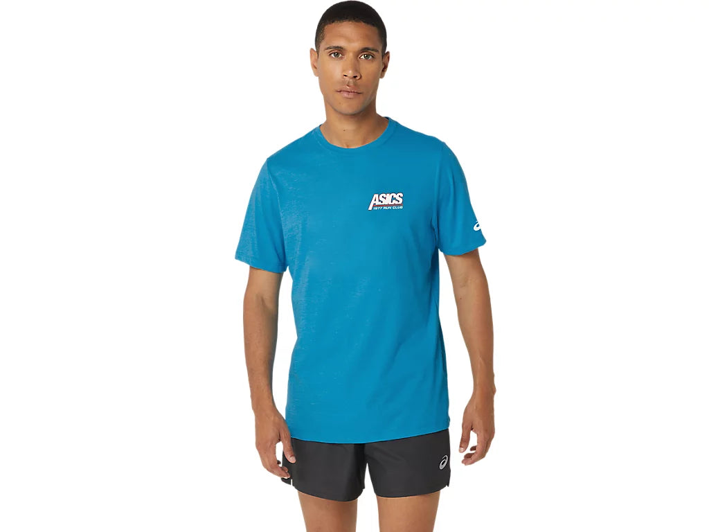 UNISEX ASICS SMSB 1977 RUN CLUB SHORT SLEEVE TEE